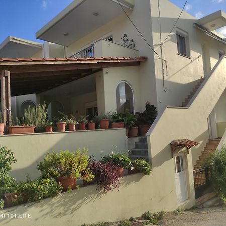 Breeze Holiday Home Koxare Bagian luar foto