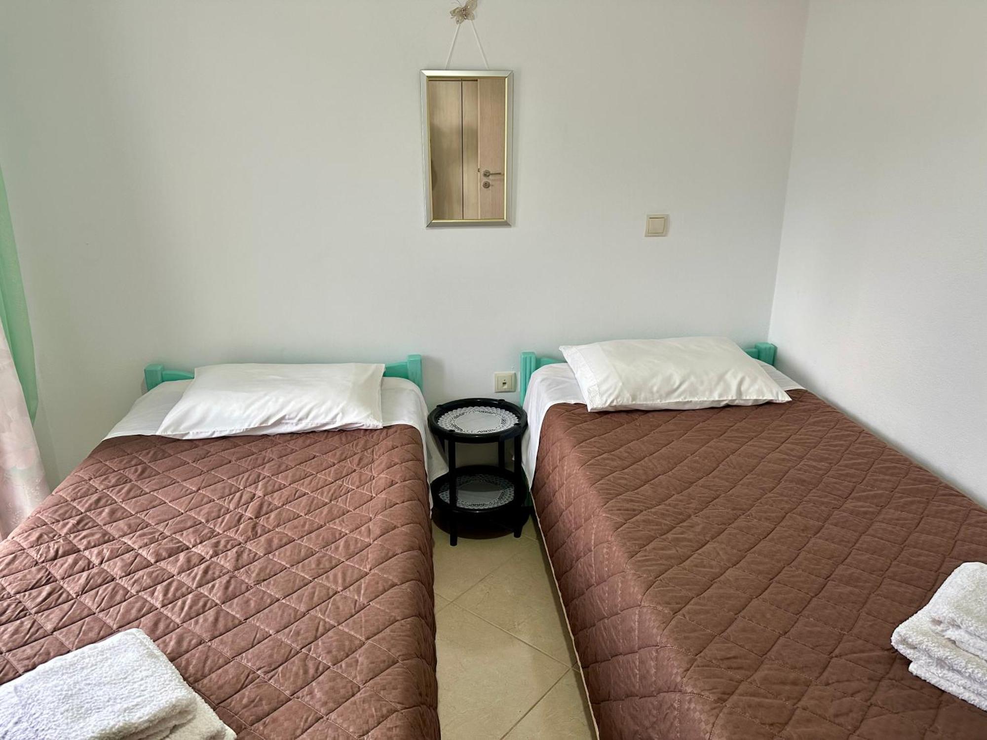 Breeze Holiday Home Koxare Bagian luar foto